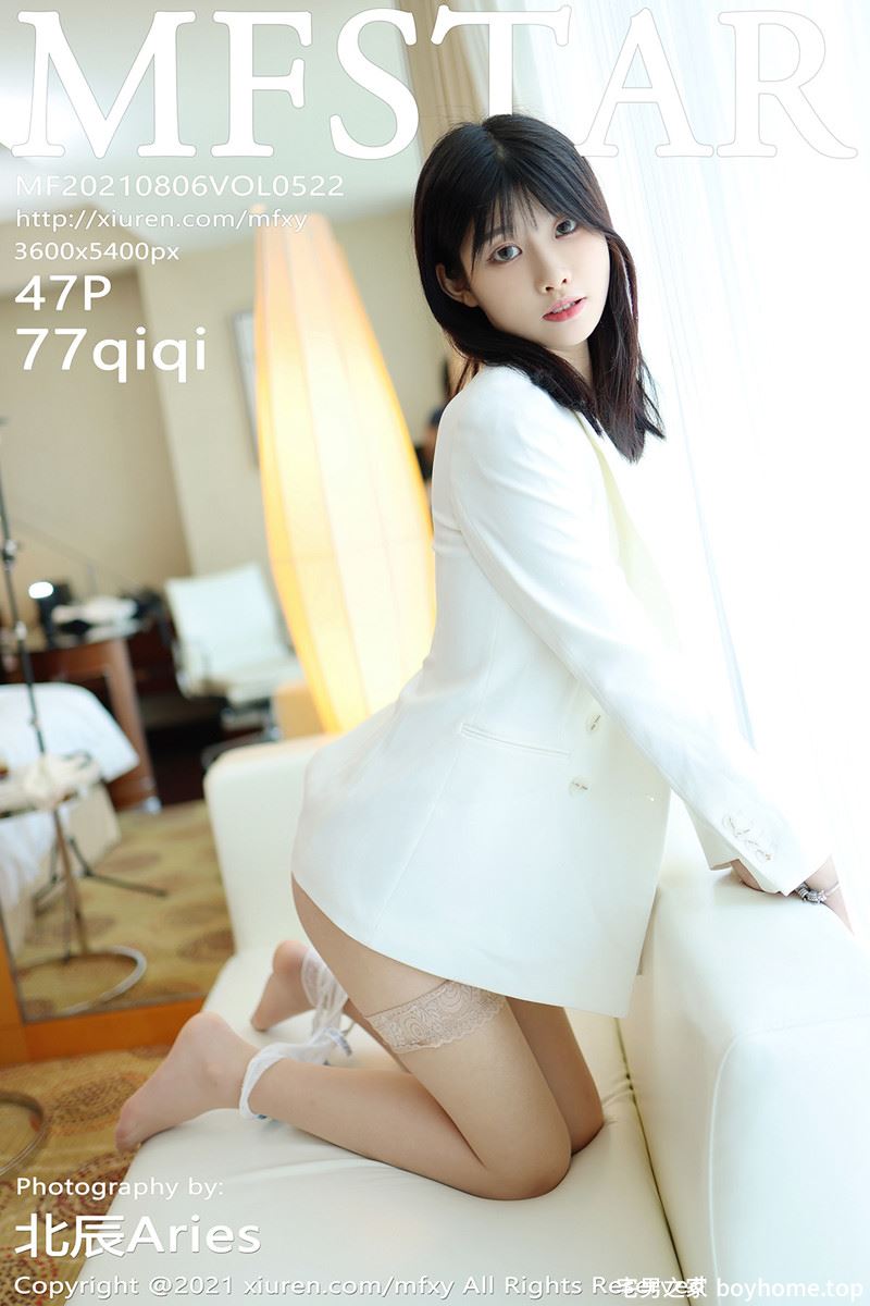[MFStar模范学院] Vol.522 新人模特77qiqi私房真空西装配肉色蕾丝袜秀翘臀美腿诱惑写真